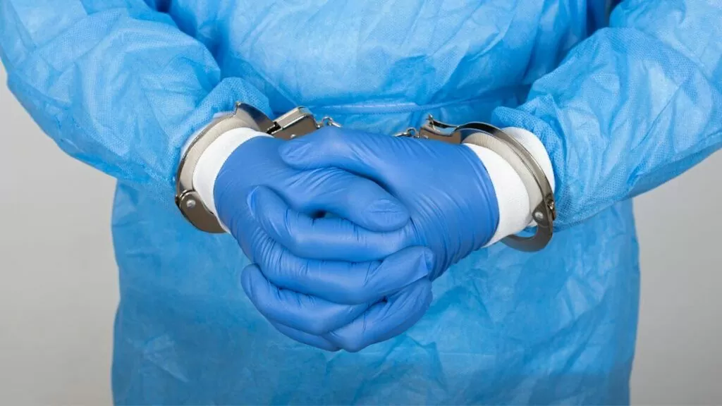 responsabilidad penal cirujanos plasticos_DEST BLOG (1)